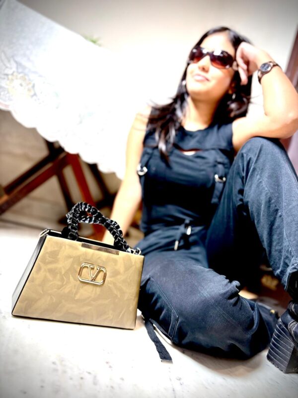 Women's Stylish Lightweight Sling Crossbody Shoulder Bag Handbag Adjustable Strap - Image 3