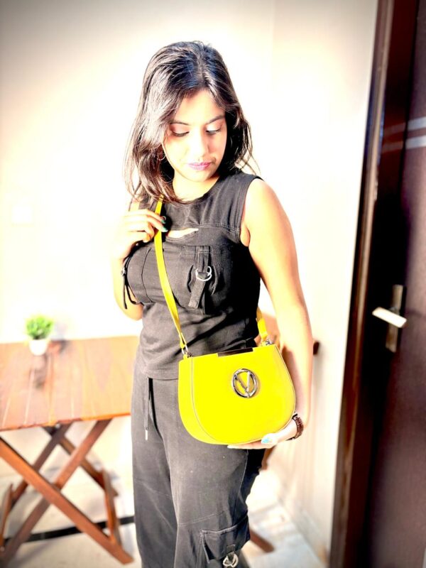 Women’s Stylish Trendy Sling Bag Double Compartment Zipped with Chain Sling & Double Shoulder Strap - Image 2