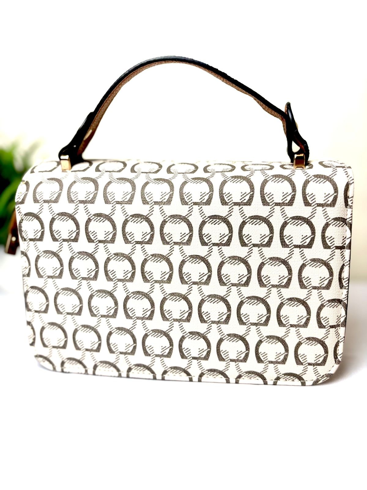 Women Printed PU Regular Structured Satchel Bag - Image 4