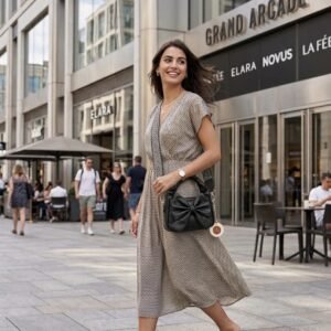 The London beauty black sling bag